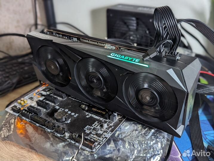 Видеокарта Gigabyte RX 6700 XT Gaming OC 12 GB