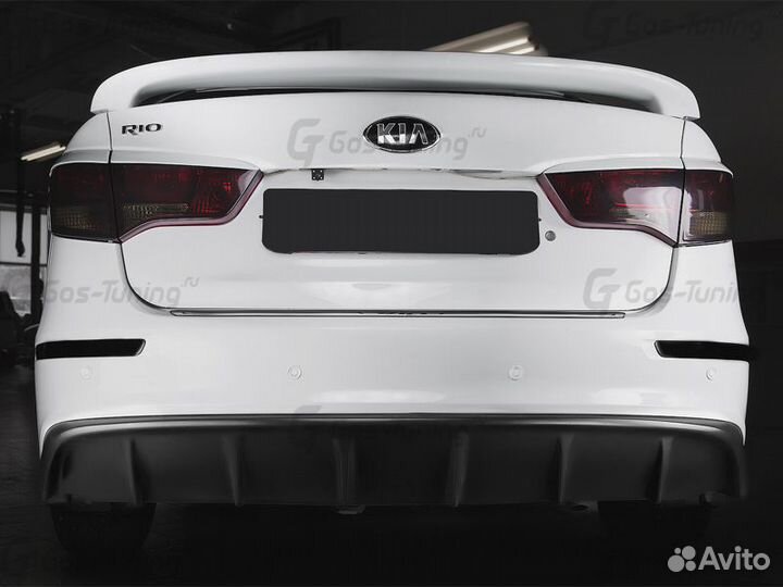 Диффузор бампера на Kia Rio 3 без стоп сигнала