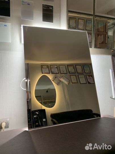 Зеркало с подсветкой 60 на 80