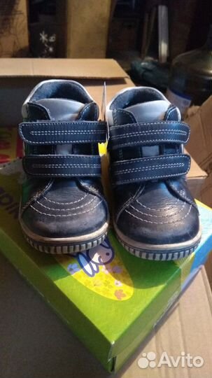 Кроссовки для мальчика р.24