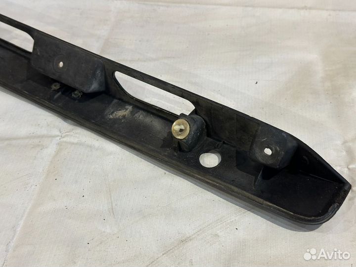 Накладка крышки багажника hyundai Accent 2