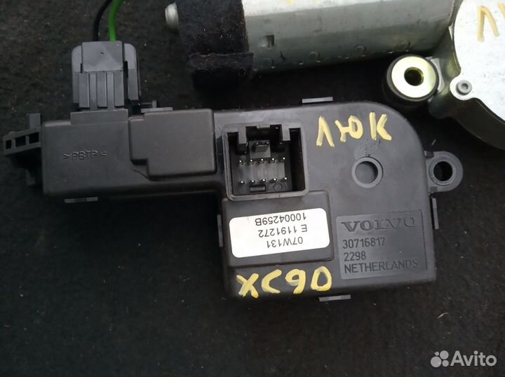 Моторчик люка 10002328B00 Volvo