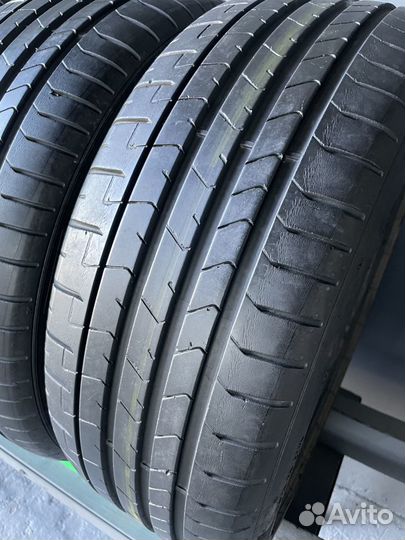 Pirelli P Zero PZ4 225/40 R19 и 255/35 R19