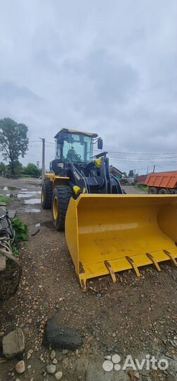 Погрузчик фронтальный