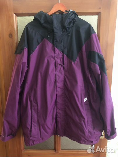 Сноубордическая куртка мужская