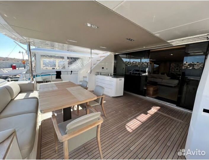 Моторная яхта Princess 30M (019)