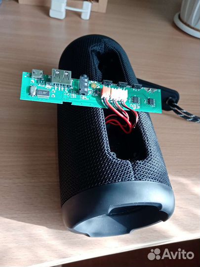 Блютуз колонка booms bass