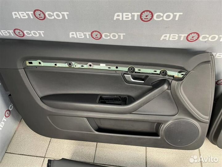 Дверные карты комплект Audi A4 Cabrio/qu 2007-20