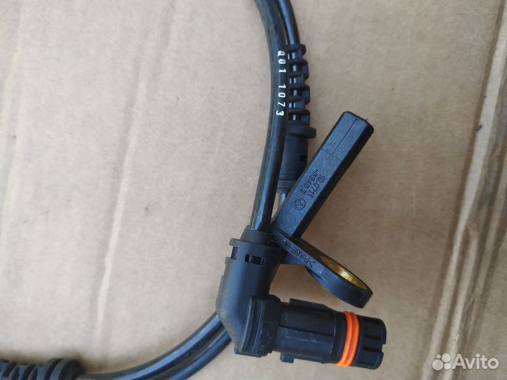 Датчик ABS передний на Mercedes W221 S500 (Новый)