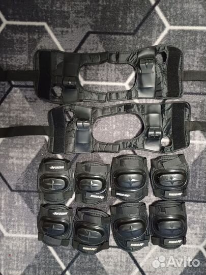 Комплект детских роликов со шлемом и защитой