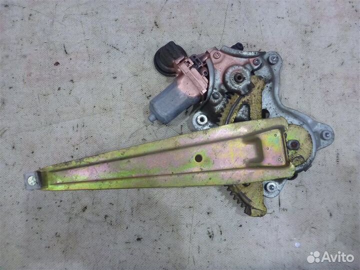 Стеклоподъемник задний правый Lexus Rx400H MHU38