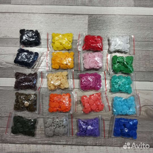 Пресс для установки кнопок с набором инструментов