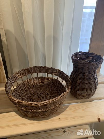 Корзина плетеная из бумажной лозы