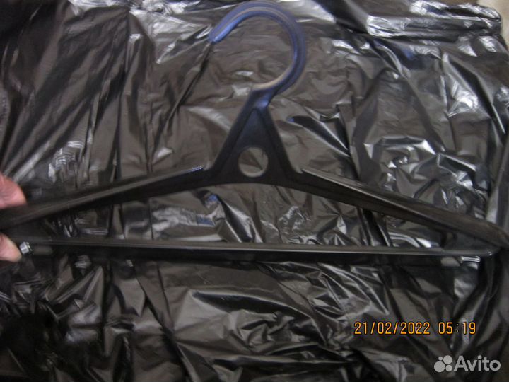 Вешалки плечики