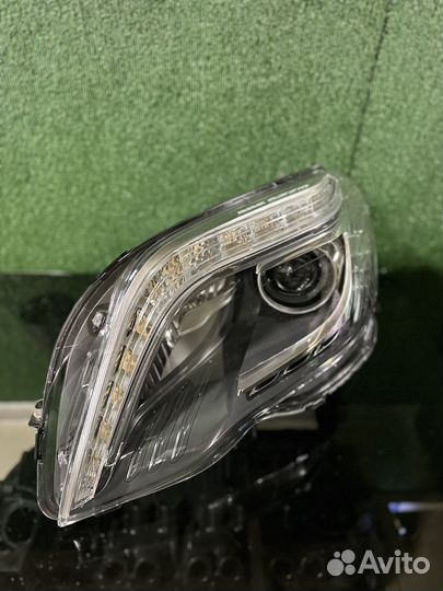 Фары Mercedes-Benz GLK X204