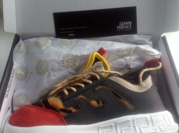 Кроссы женские