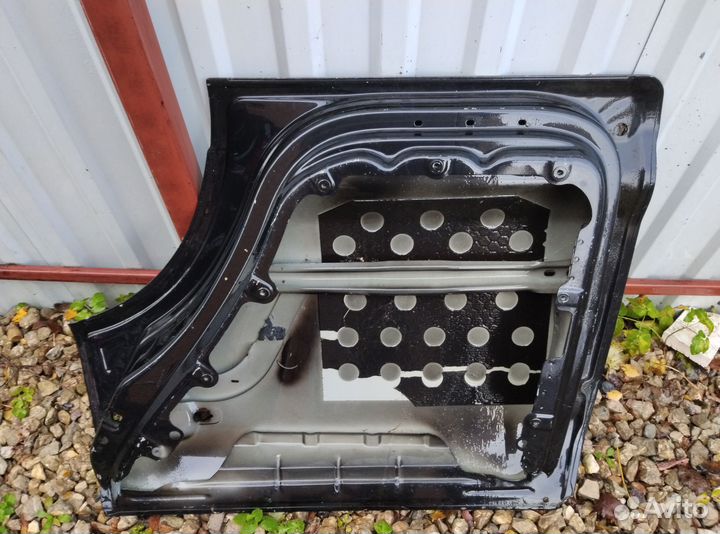 Задняя правая дверь Фольксваген Тоуарег 1 7L Touar