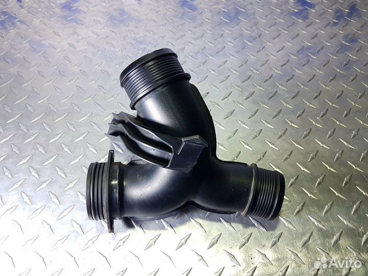 Патрубок интеркулера (тройник) с датчиком давления
