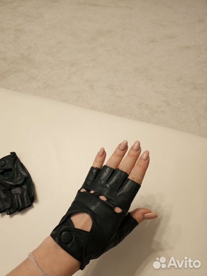 Перчатки кожаные женские для авто