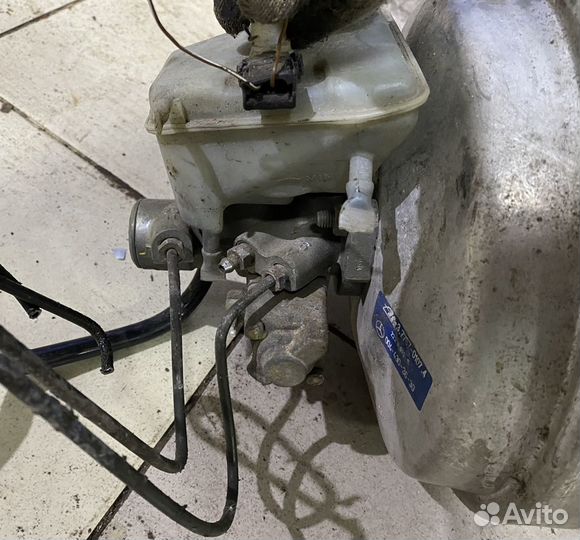Вакуумный усилитель тормозов Мерседес W140