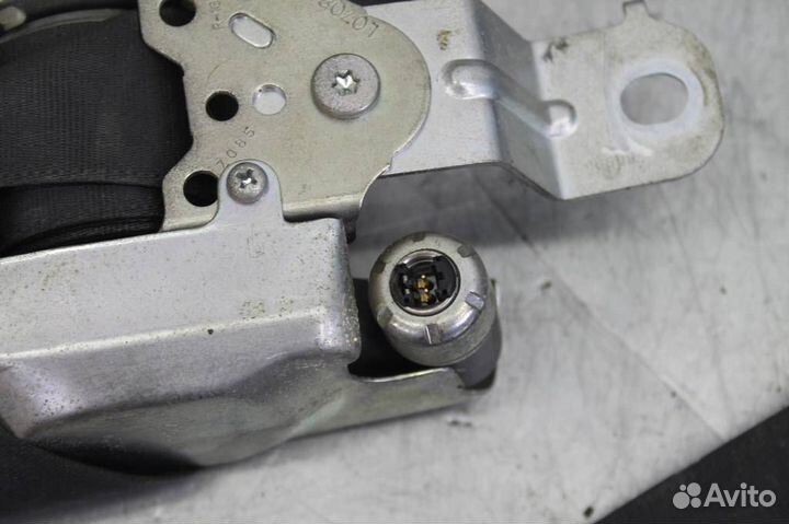 Ремень безопасности передний правый Nissan Pathf