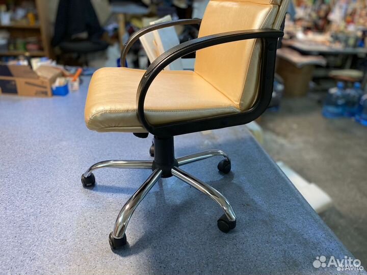 Компьютерное кресло