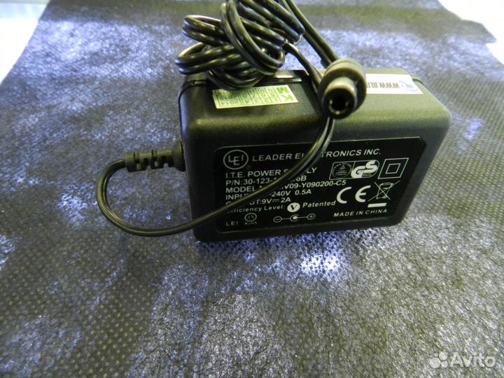 Блок питания для оргтехники 9В-2А (5,5*2,5)