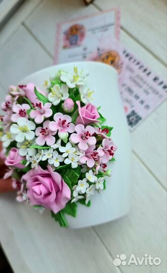 Подарок - кружка с цветочным декором