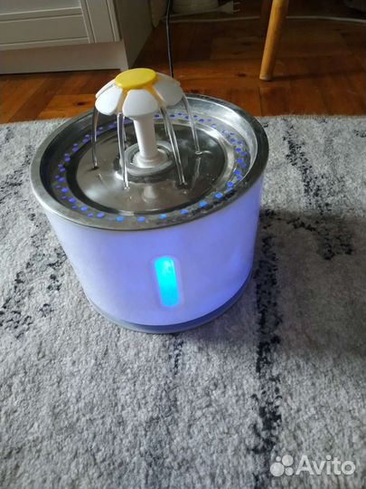 Фонтан,поильник для кошек