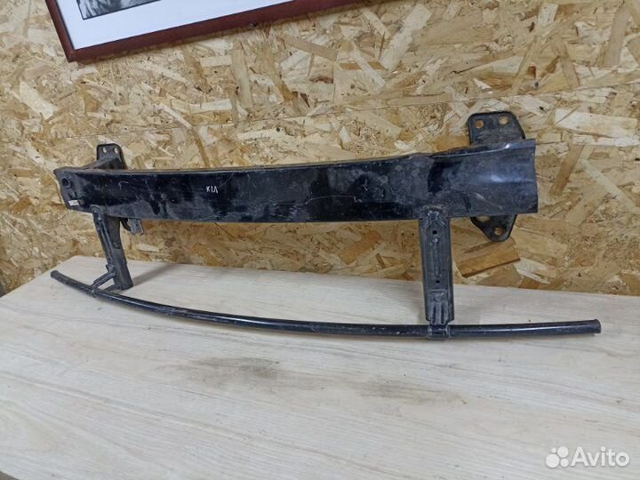 Усилитель бампера передний Hyundai Solaris