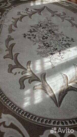 Ковер шерстяной новый