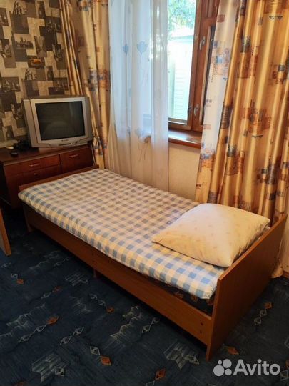 Кровать односпальная с матрасом бу