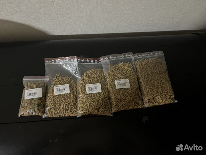 Аквариум с тумбой и рыбками