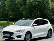 Ford Focus 1.5 AT, 2020, 32 800 км, с пробегом, цена 1 300 000 руб.