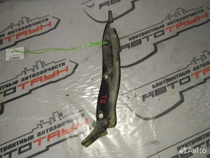 Подкрылок nissan cefiro maxima A32 HA32 PA32 WA32