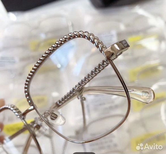 Новая оправа под Channel с цепочкой