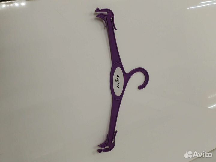 Кронштейн для шапок. Цветные плечики