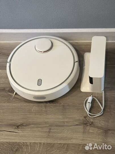 Робот пылесос белый xiaomi