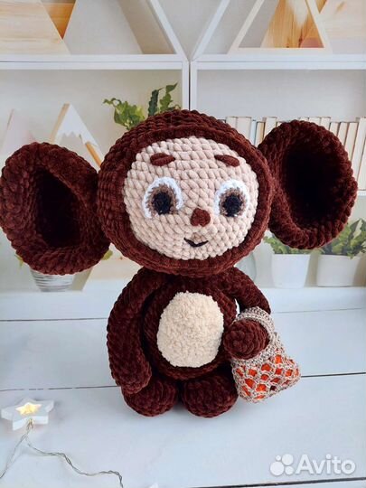 Вязаная игрушка Чебурашка