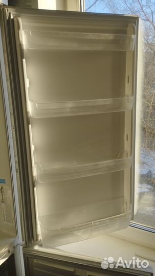 Холодильник бу Indesit ES 20