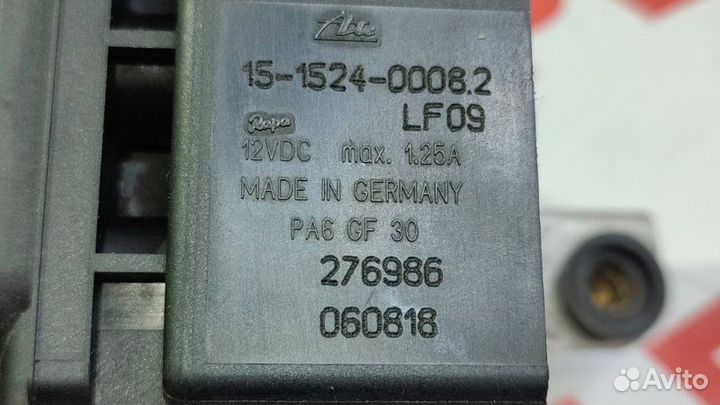 Блок клапанов пневмоподвески Volkswagen Touareg