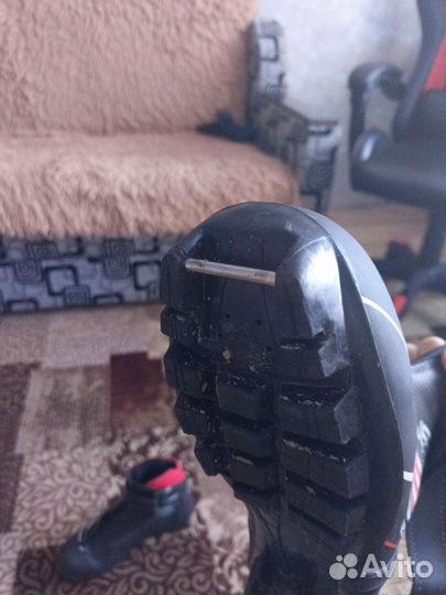 Лыжные ботинки