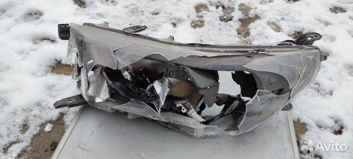 Запчасти для левой фары