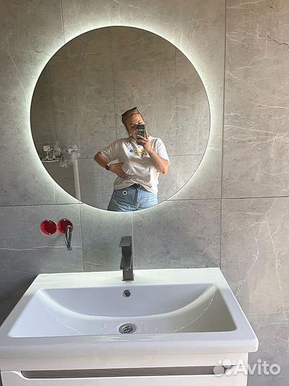 Зеркало настенное