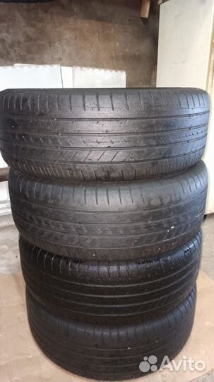 Goodyear EfficientGrip Performance 215/60 R16