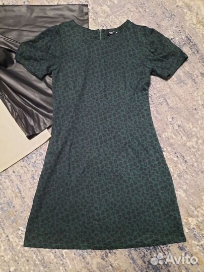 Пакет одежды с двумя кожаными брюками