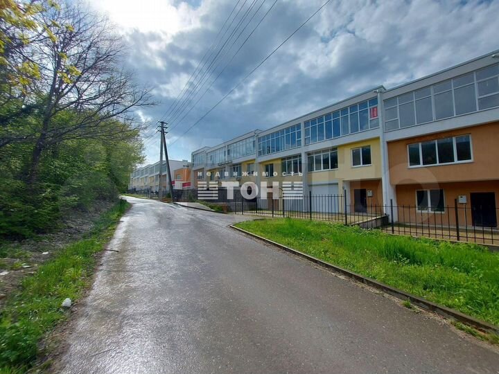 Дом 313,8 м² на участке 4,3 сот.