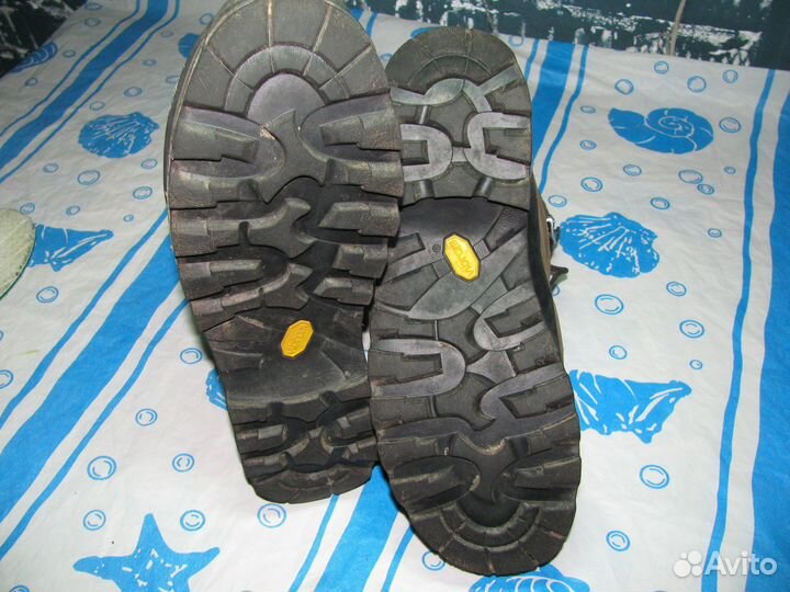 Ботинки Lowa Tibet GTX