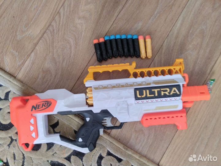 Nerf Ultra Dorado
