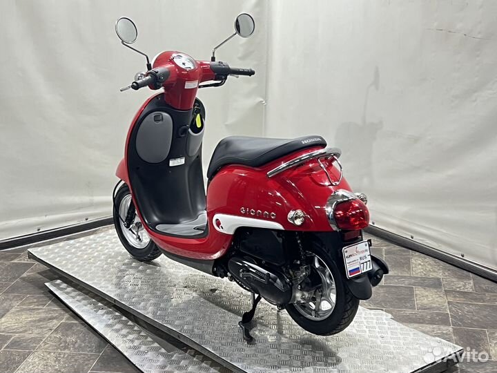 Скутер Honda Giorno